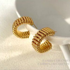 New Gold Tone C Shaped Hoop Earrings